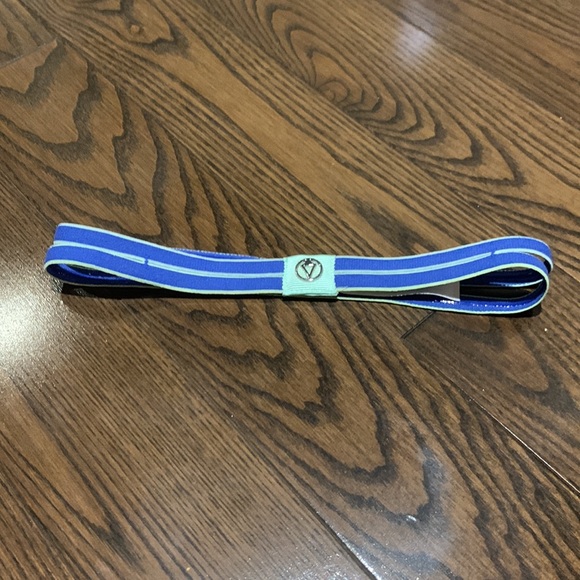 Here is six headbands for the price of one only been worn a few times! - Picture 3 of 6